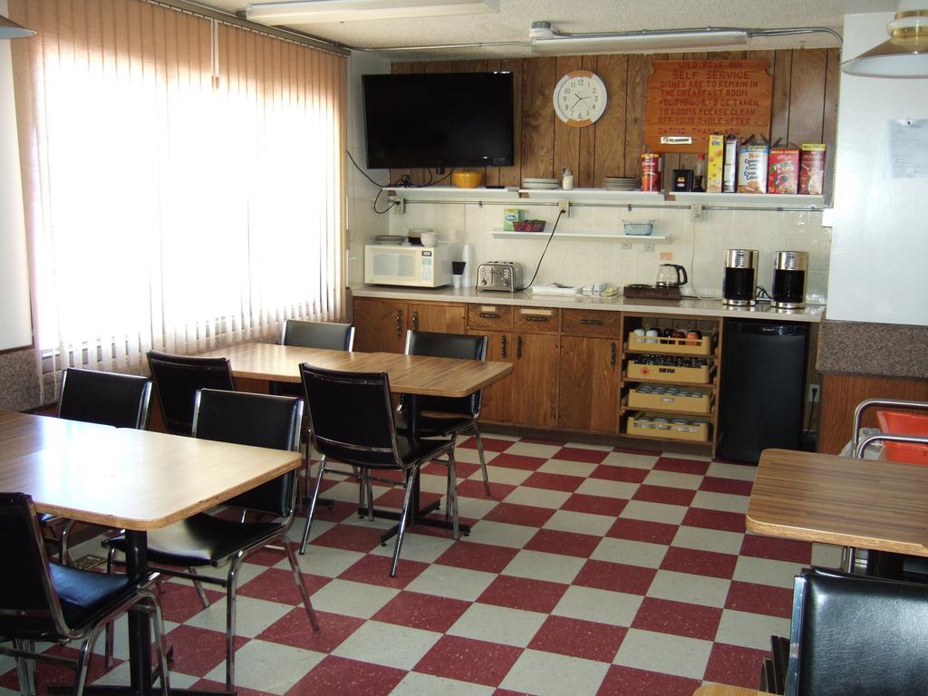 Wild Rose Inn Vegreville Екстер'єр фото