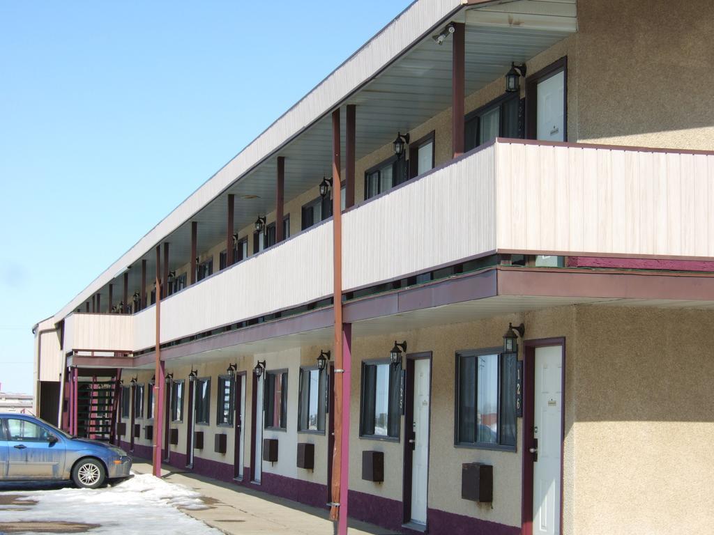 Wild Rose Inn Vegreville Екстер'єр фото